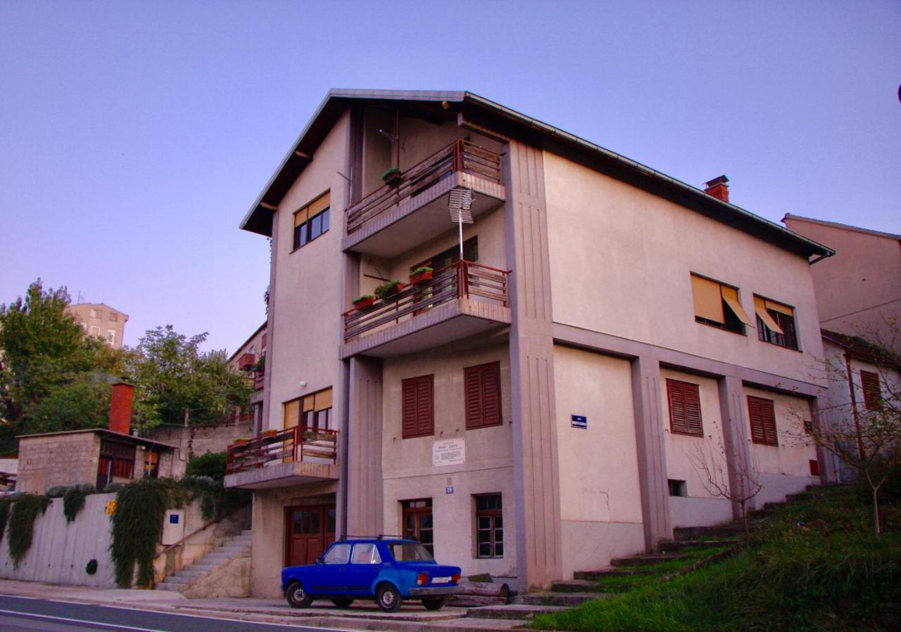 Rooms "Nada Zunic" Knin Exteriör bild
