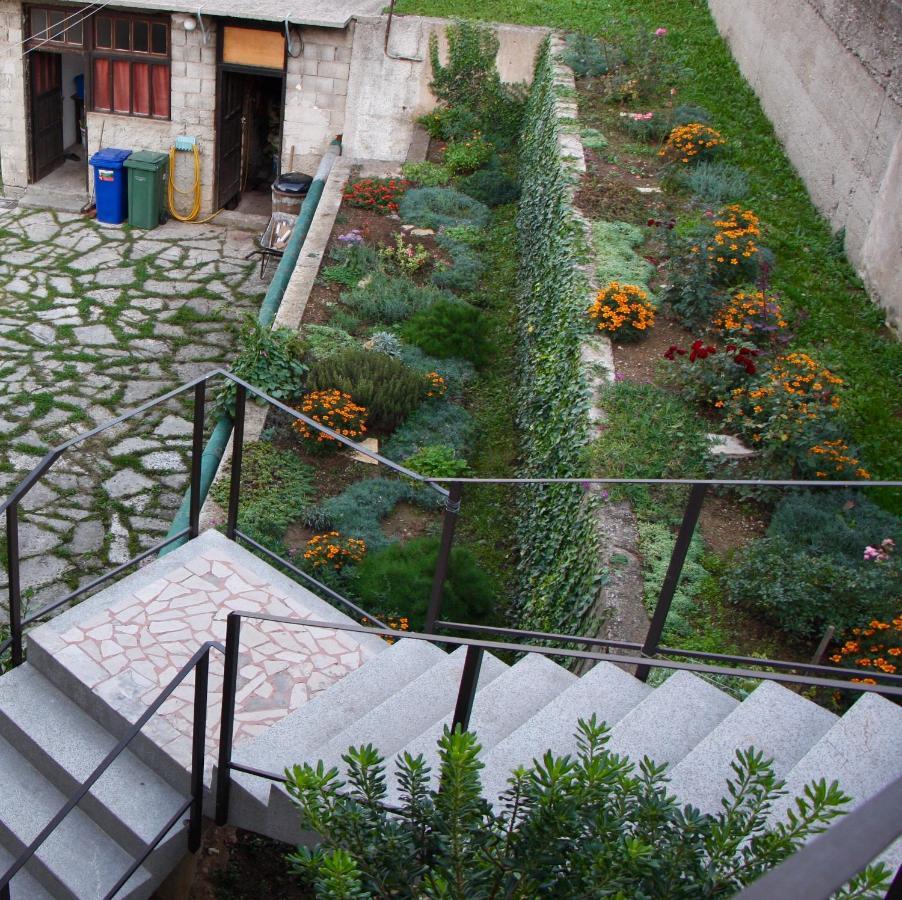 Rooms "Nada Zunic" Knin Exteriör bild